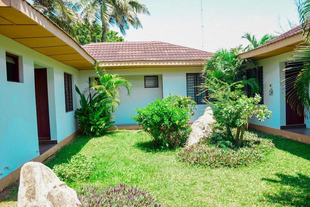 Ack Guest House Mombasa Exterior foto